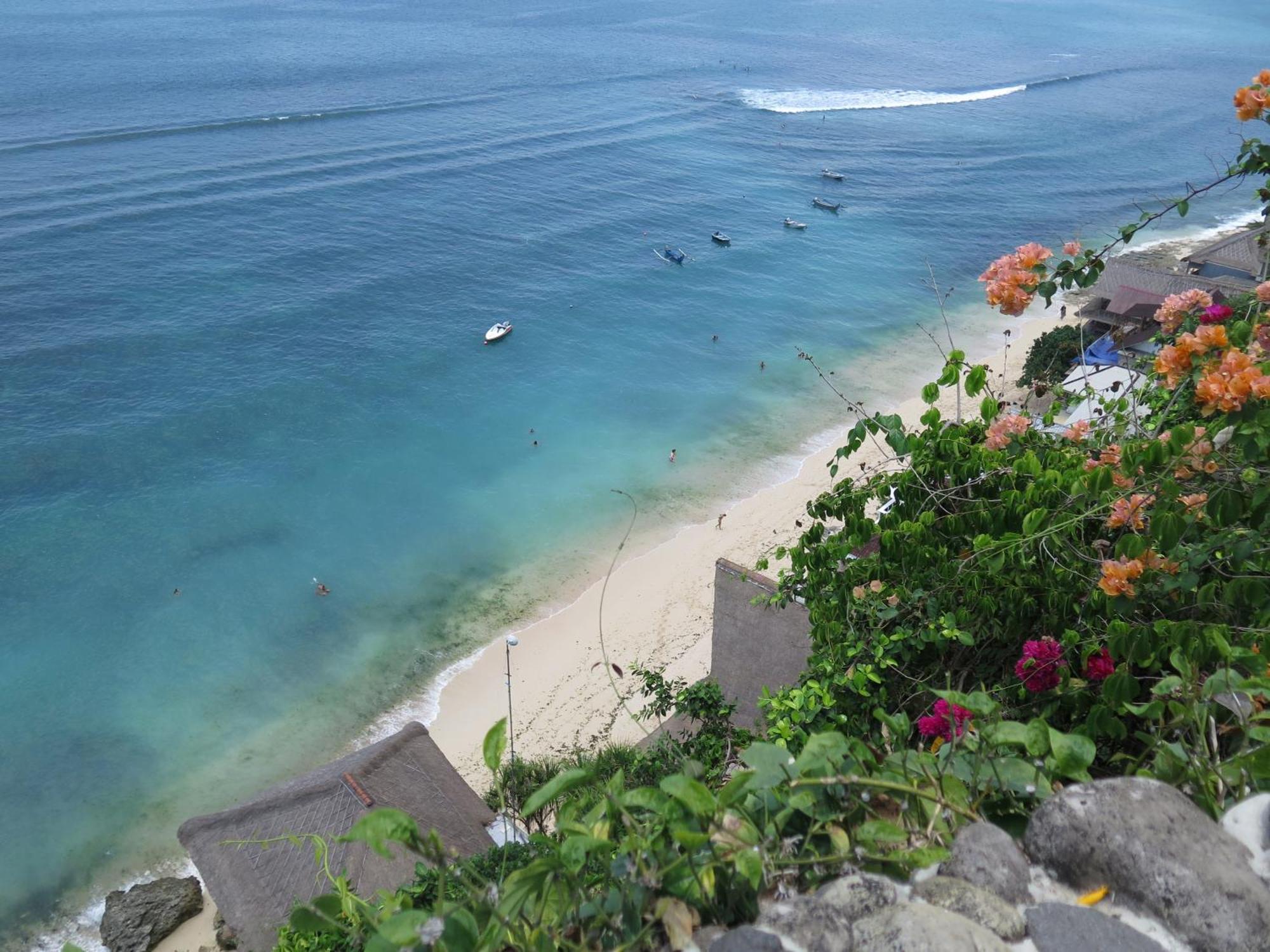 Coral Sands & Coral Sea At Bingin Villa Uluwatu (Bali)